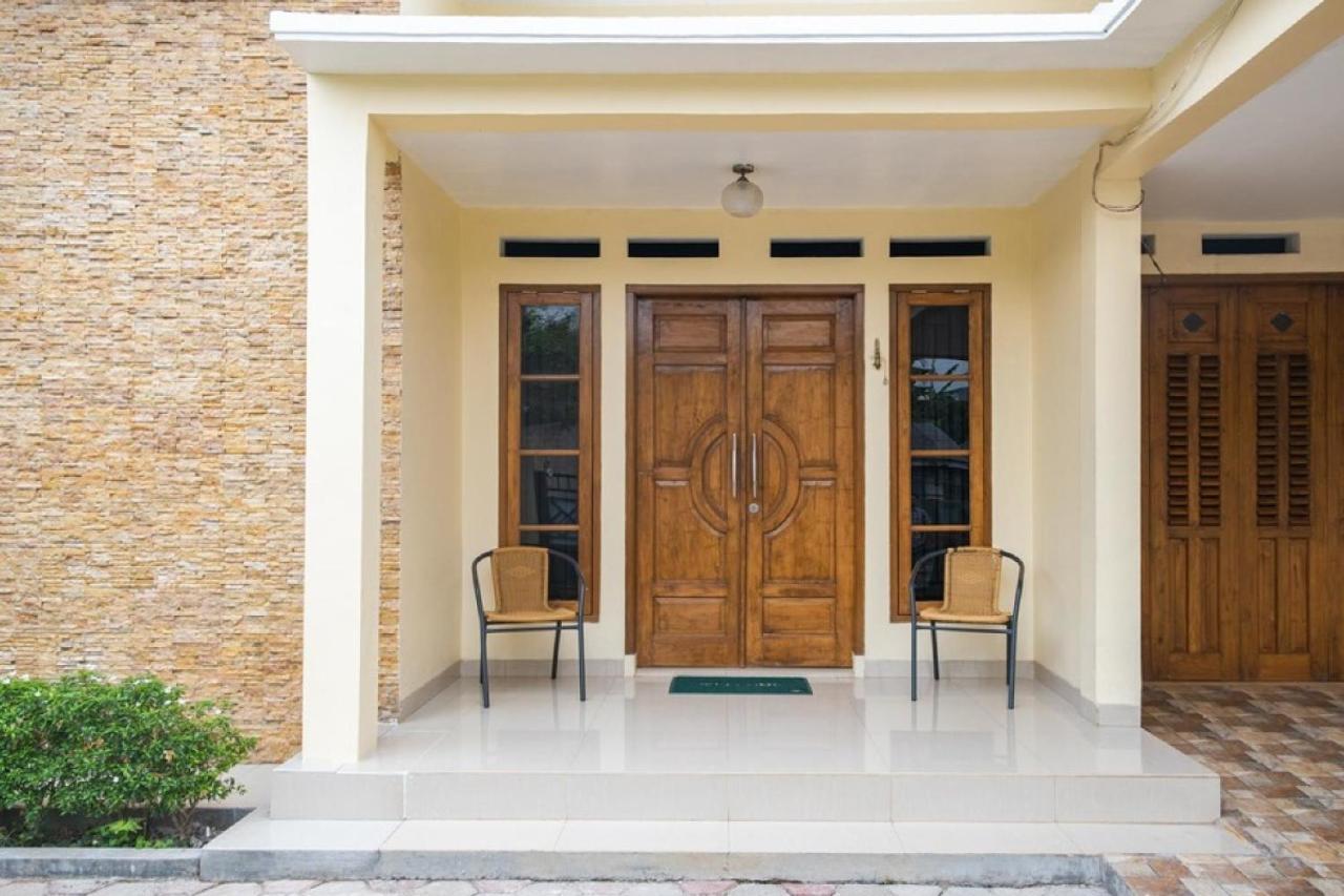 Reddoorz Syariah Near Grand Kota Bintang Hotel Bekasi Exterior photo